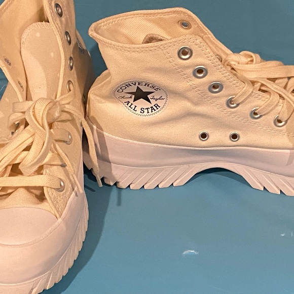 Converse Chuck Taylor All Star’s - Picture 3 of 6